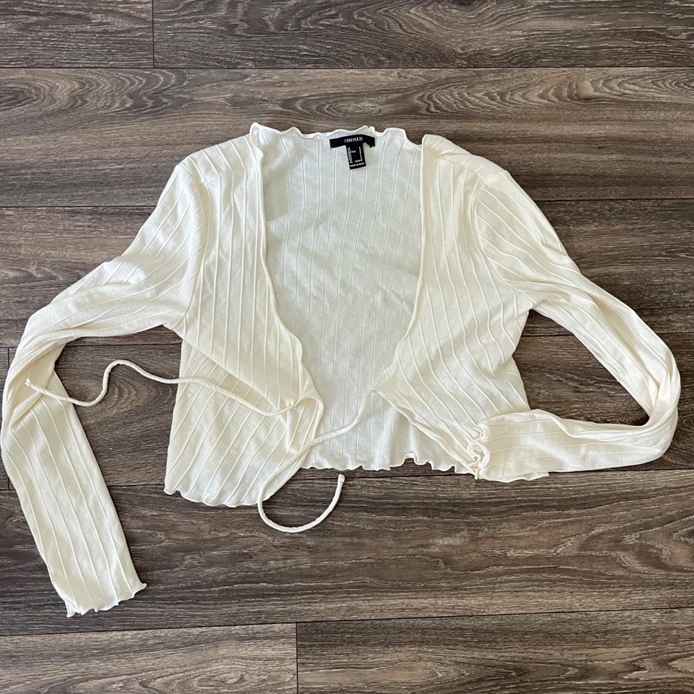 NWOT Cropped Front Tie Sweater